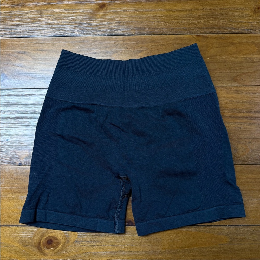 Alphalete Black short